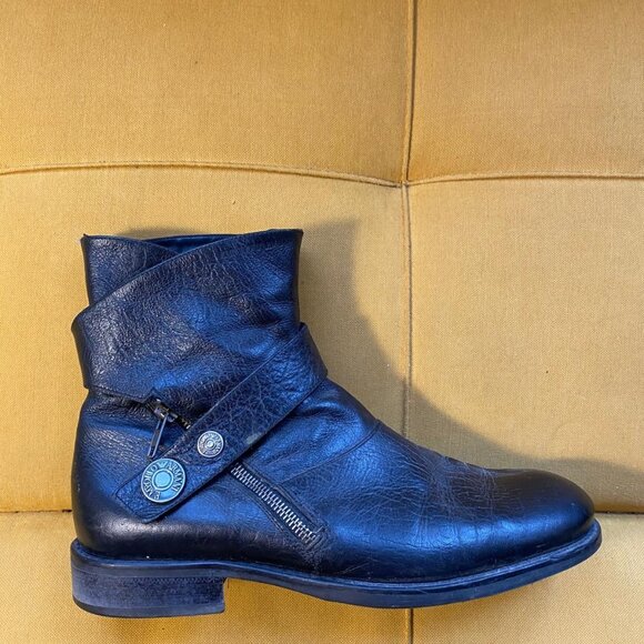 Vintage Emporio Armani Black Leather Boots with Zipper - Picture 1 of 7